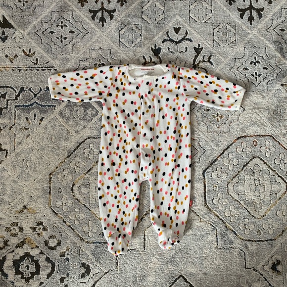 Magnetic Me Other - Magnetic Me fleece footed sleeper, 0-3 months